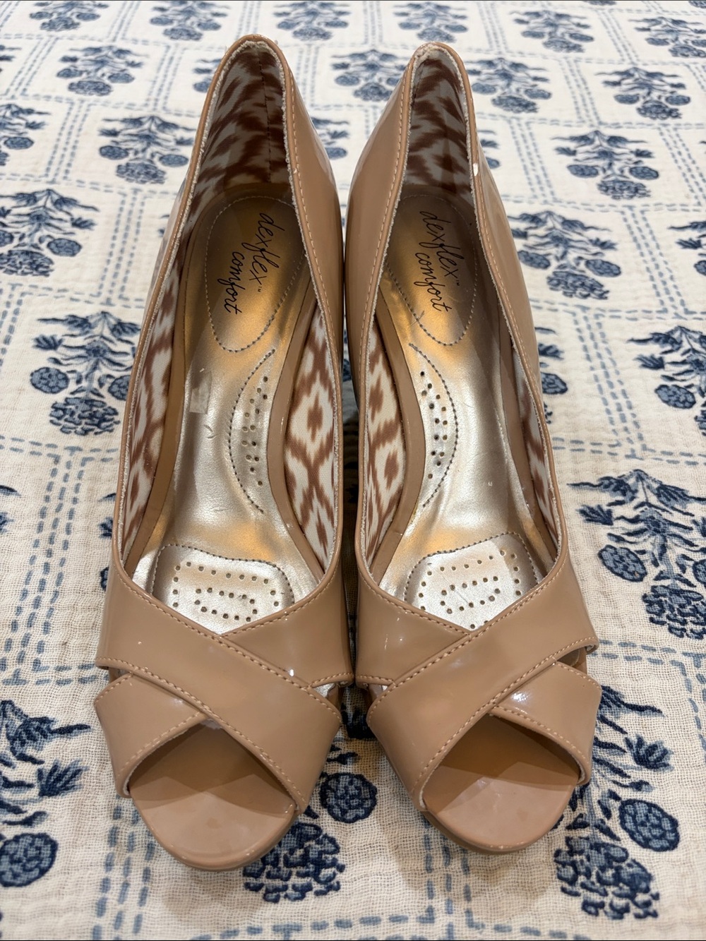 dexflex comfort Beige Patent Peep-Toe Heels